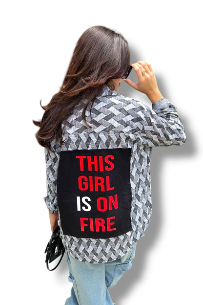 Blusa Grey Girl on Fire